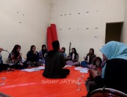 Mahasiswa KPM Kelompok 12 Membaur dengan Masyarakat Paringan, Jadikan Warga sebagai Mitra Belajar   