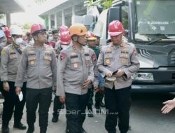 Kapolda Jatim Tinjau Evakuasi Korban Robohnya Bangunan Ponpes Al Khoziny di Sidoarjo