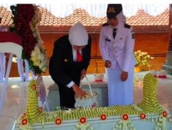 Saat Ziarah Makam R. M. T Ario Soerjo, Ini Pesan Khofifah, “Kita Semua Punya Tugas Menyampaikan Terima Kasih kepada Para Pendahulu”