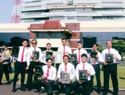 Satreskrim Polres Gresik Terima Penghargaan Kapolda Jatim Usai Ungkap Kasus Pembunuhan 1×24 Jam