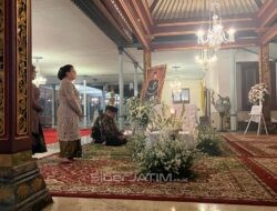 Kangmas R. Moerdjoko HW Melayat ke Keraton Surakarta, Wujud Rasa Duka dan Hormat yang Mendalam