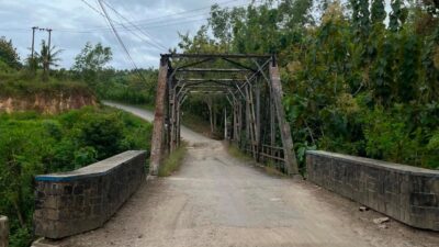 Ditengah Aktivitas Tambang, Jembatan dan Infrastruktur Penghubung Desa Ngeni-Wonotirto Memprihatinkan