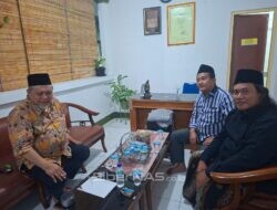 Jelang Pilwabup, Gus Hasim Silaturahmi Keluarga Pendiri Gontor, Mohon Doa Restu