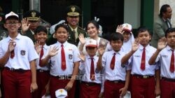 Ratusan Pelajar Sambangi Makodim Tulungagung, Beri Ucapan HUT ke-81 TNI